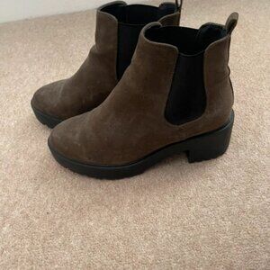 New Look Olive Brown Suede Chelsea Lug Booties